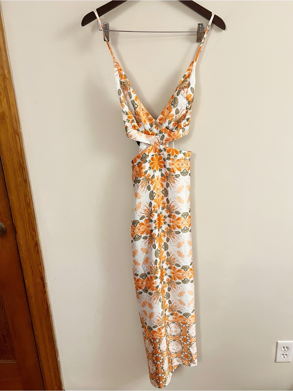 House of Harlow 1960 White and Orange Floral Maxi Dress